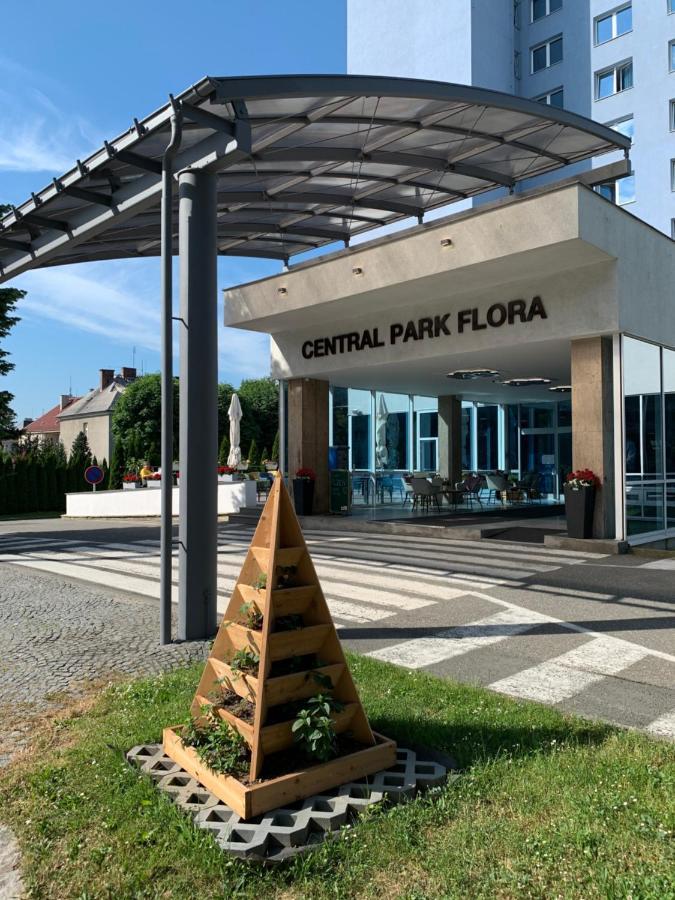 Central Park Flora Olomouc Exterior photo