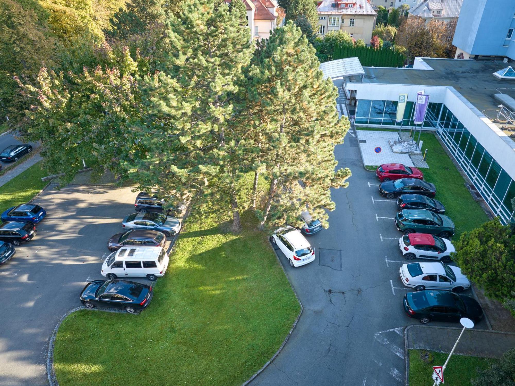 Central Park Flora Olomouc Exterior photo